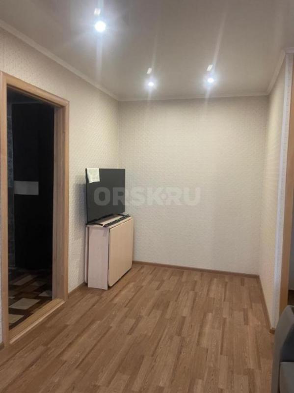 Сдаю двухкомнатную квартиру на Васнецова полностью оборудована новый мебелью новой техникой 
Отдель - Орск