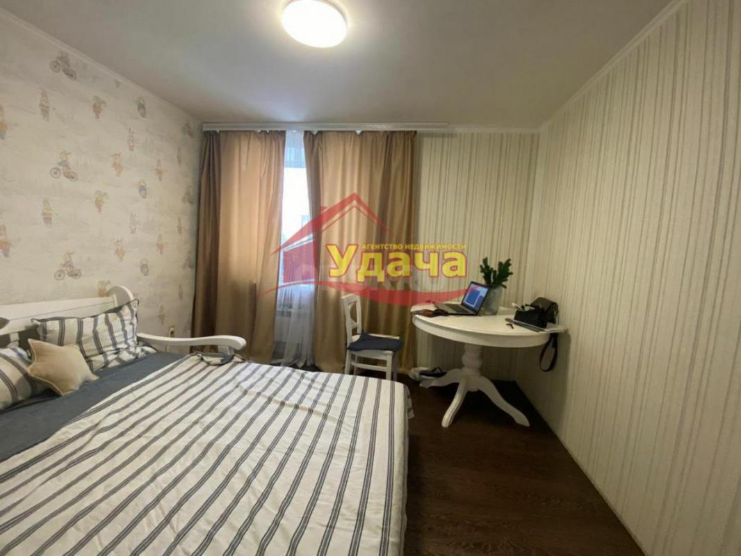 Продаю квартиру в центре города - остановка &amp;amp;quot;Луч&amp;amp;quot;. - Орск