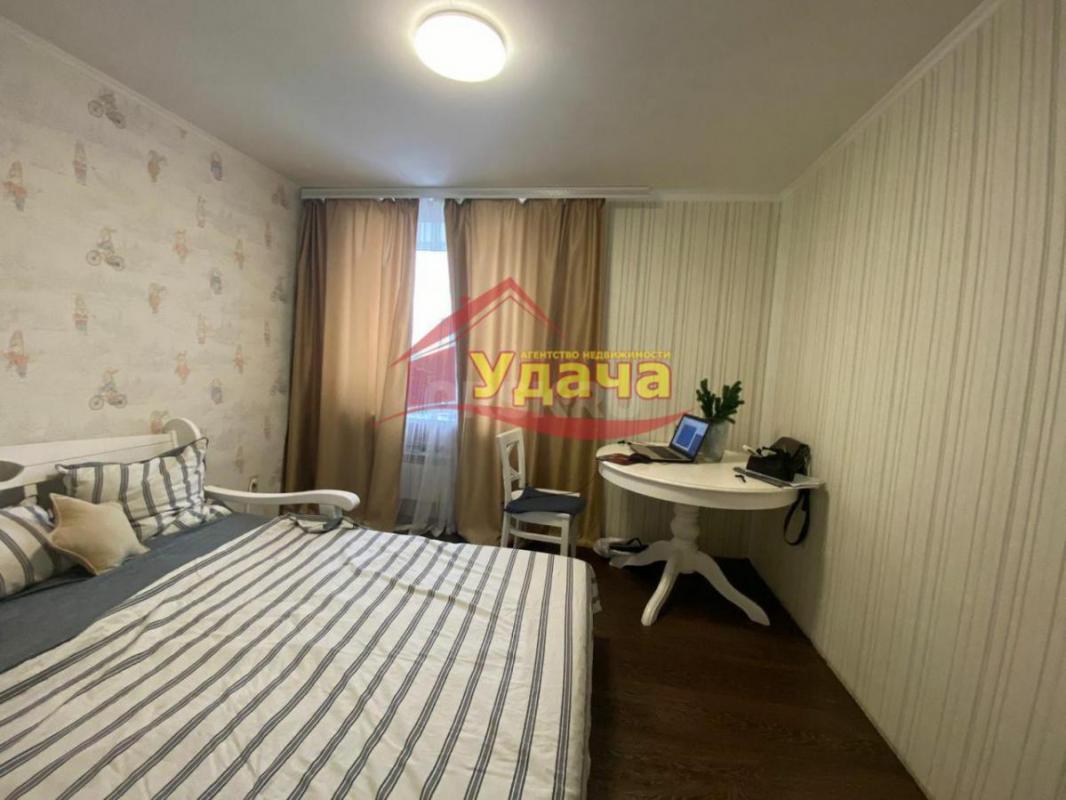 Продаю квартиру в центре города - остановка &amp;amp;quot;Луч&amp;amp;quot;. - Орск