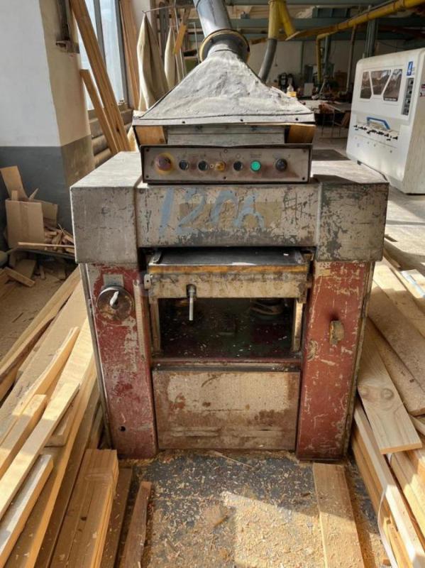 Продам:
-Фуговальный станок СФ4. - Орск