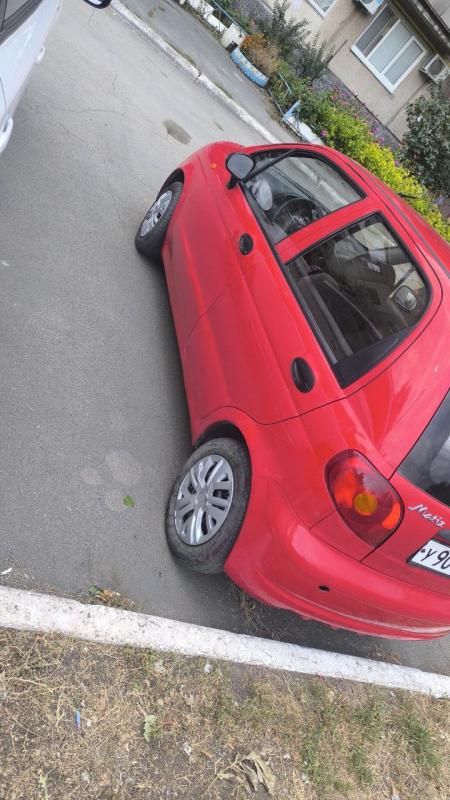 Продаю машину на уверенном ходу во владение 5 лет управляла девушка очень аккуратно , есть гидроусил - Новотроицк