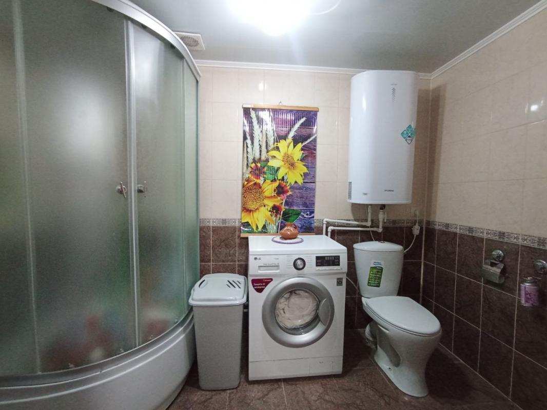 Продается дом с хорошим ремонтом по улице Луговая в г. - Новотроицк