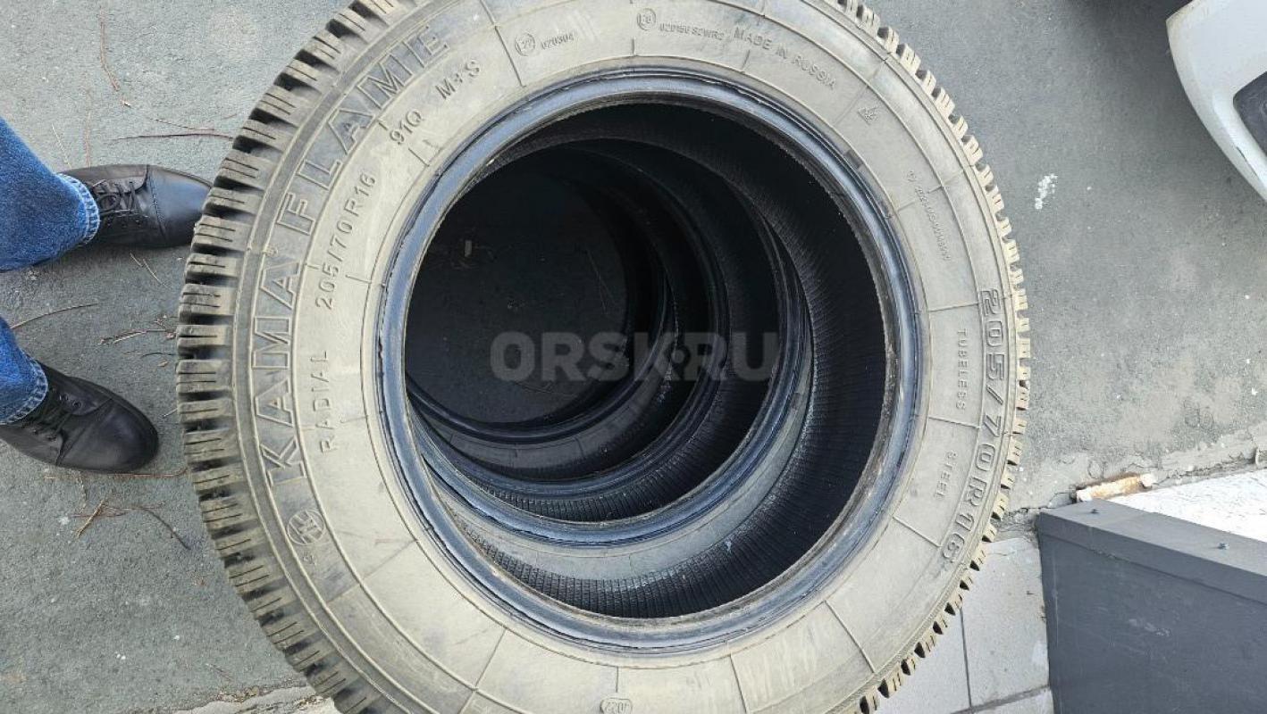 Продам шины на ниву 205/70 r16 кама флайм в отличном состоянии.цена 16т.р - Орск