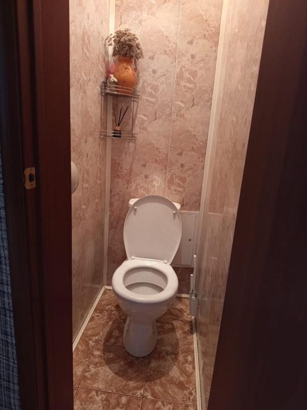 Продаётся уютная трехкомнатная квартира площадью 61.1 квадратных метров на пятом этаже пятиэтажного - Новотроицк