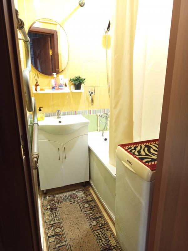 Продаётся уютная трехкомнатная квартира площадью 61.1 квадратных метров на пятом этаже пятиэтажного - Новотроицк