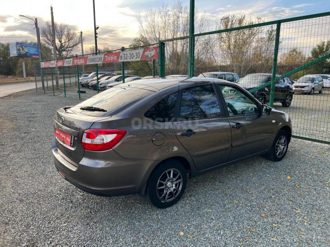 Granta лифтбек 2017г
В идеальном состоянии. - Орск