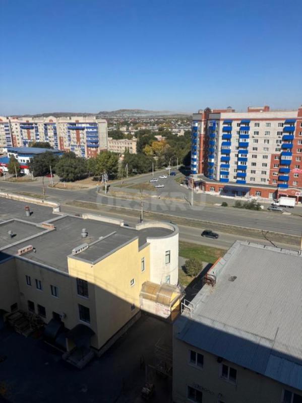 Предлагаем вашему вниманию уютную Трехкомнатную квартиру в хорошем районе города (за магазином Дизай - Орск