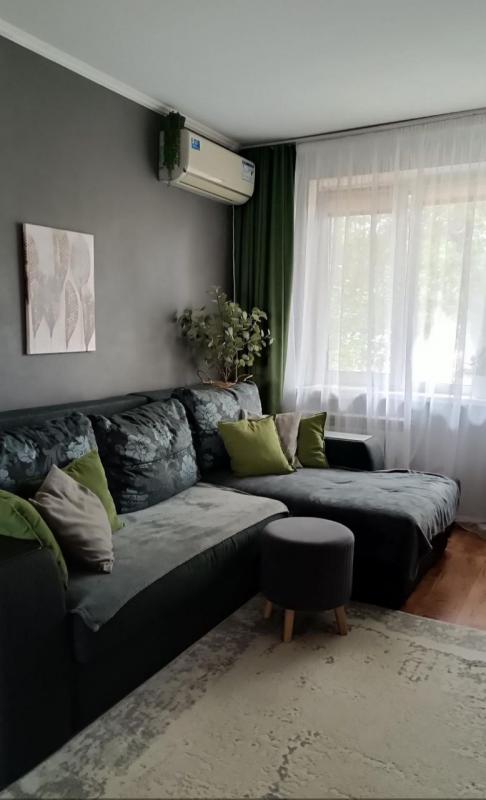 Продаётся двухкомнатная квартира в  районе 1-ой Уральской, г. - Новотроицк