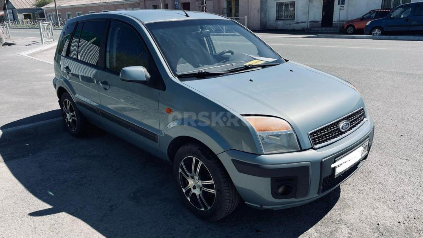 Продается Ford Fusion 2008 года
Комплектация :
- ДВС 1,6; 101 л.с
- Кондиционер (климат контроль) - Новотроицк