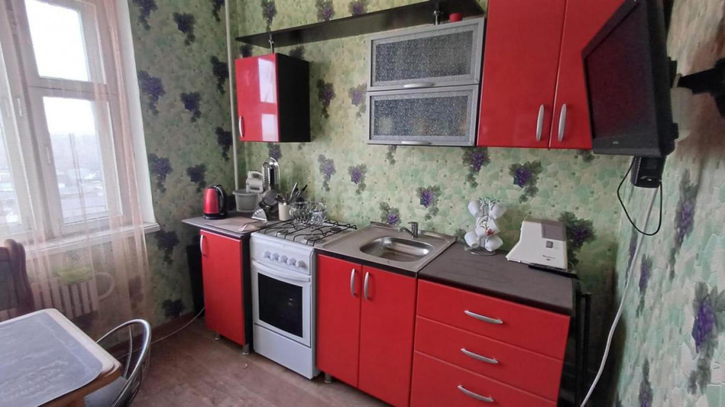 Продается уютная однокомнатная квартира площадью 33.3 м² на 7/9 этаже по адресу: улица Докучаева, до - Орск