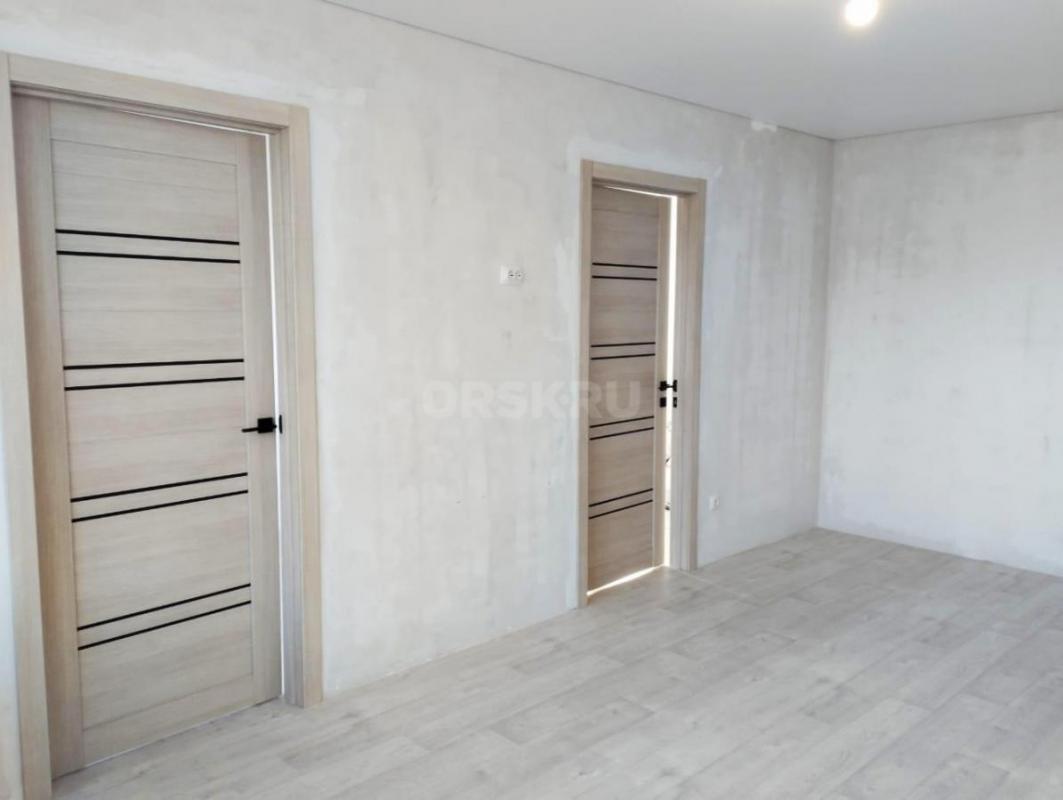 Продается 4-комнатная квартира на 4 этаже по адресу ул Пацаева 11 (ост. - Орск