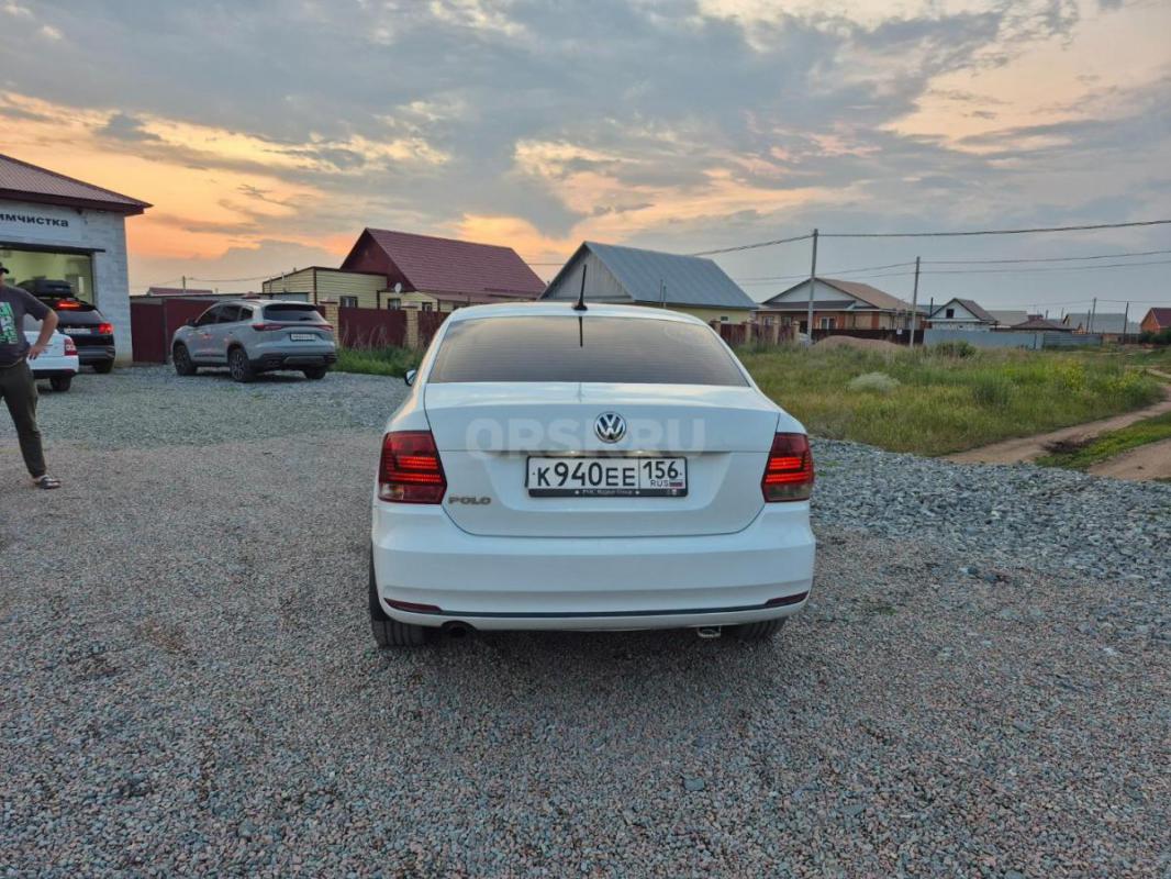 Продам отличный автомобиль на полном ходу,Вложений не требует,Резина зима лето 17r. - Новоорск