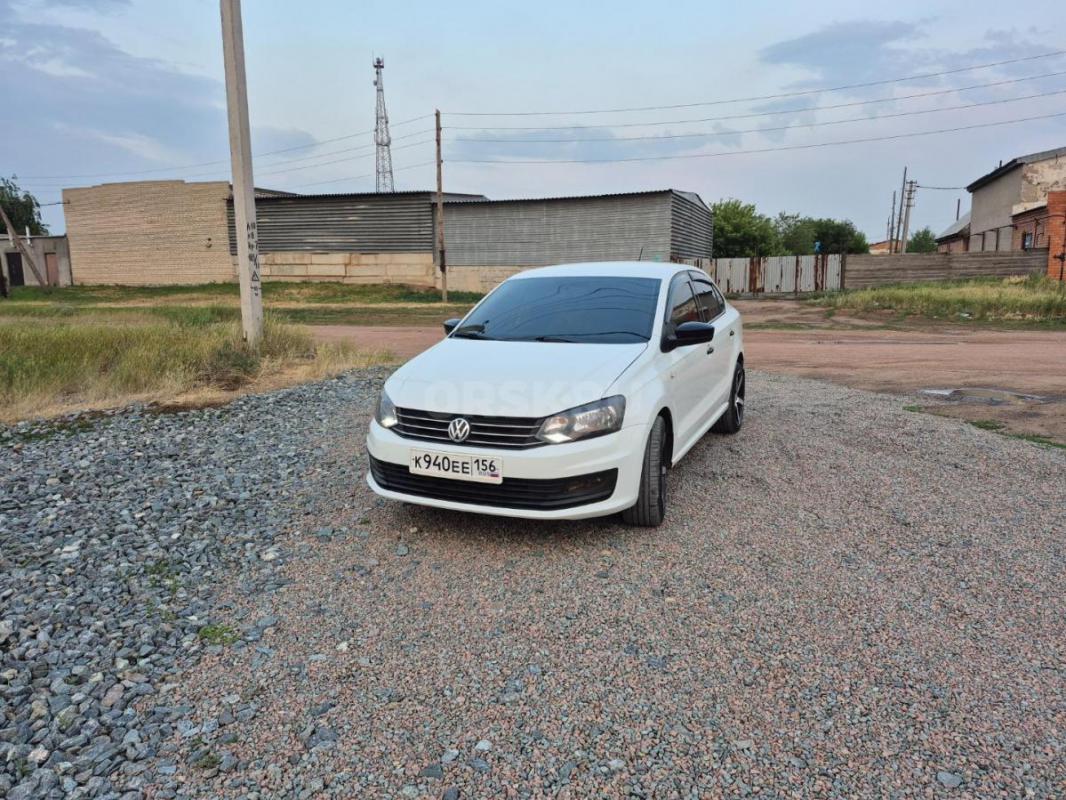 Продам отличный автомобиль на полном ходу,Вложений не требует,Резина зима лето 17r. - Новоорск