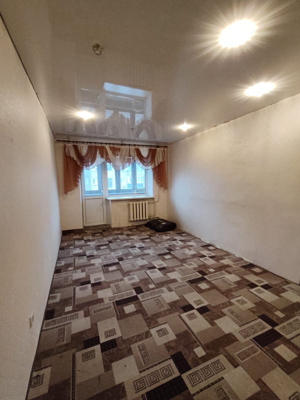 Продам двухкомнатную квартиру на остановке строительный техникум. - Новотроицк