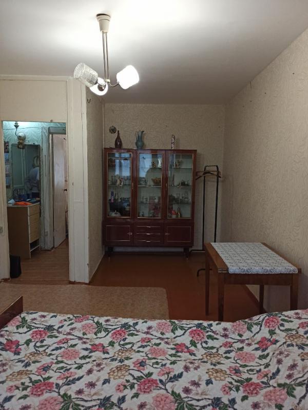 Продается 2-комнатная квартира  ,по адресу: г. - Новотроицк