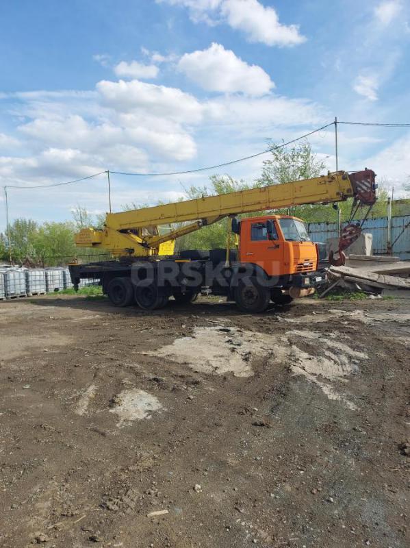 Продам автокран 25т 21м ивановец в хорошем рабочем состоянии ,пжд,фен,онк 140,всё работает, стоит на - Орск