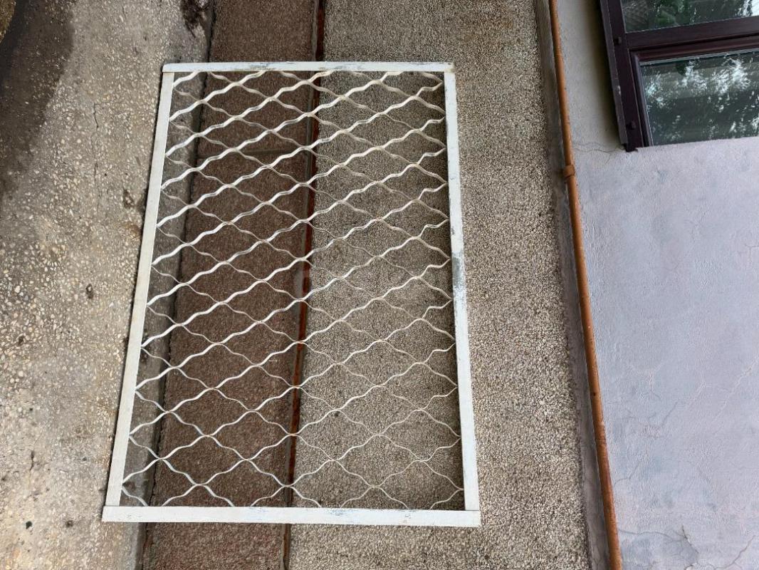 Продам Решетки на окна Б/У 15 штук, размеры 115-165, 110-165, 125-110, 130-125, 205-170, 190-130
Ст - Орск