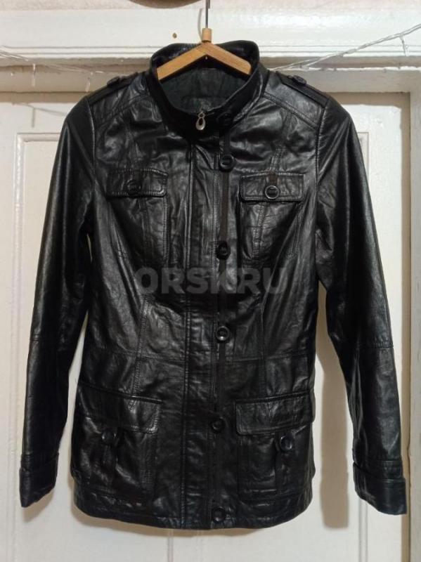 Продам(см.фото) молодежные женские курточки из натуральной кожи: 1-3 фото размер  2XL,4 фото-размер - Орск