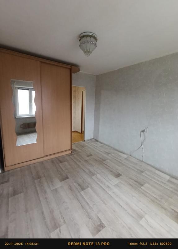 Продаётся уютная двухкомнатная квартира площадью 49.8 квадратных метров на шестом этаже девятиэтажно - Новотроицк