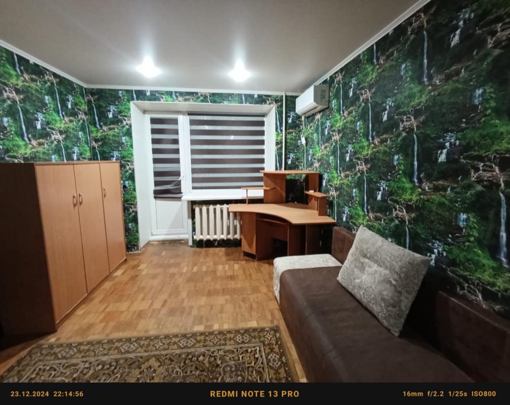 Продаётся уютная  квартира площадью 32 квадратных метров на втором этаже девятиэтажного кирпичного д - Новотроицк