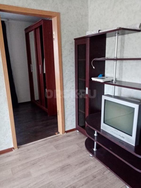 Сдам 3-х комнатную квартиру ,частично меблированную ост Тбелийская - Орск