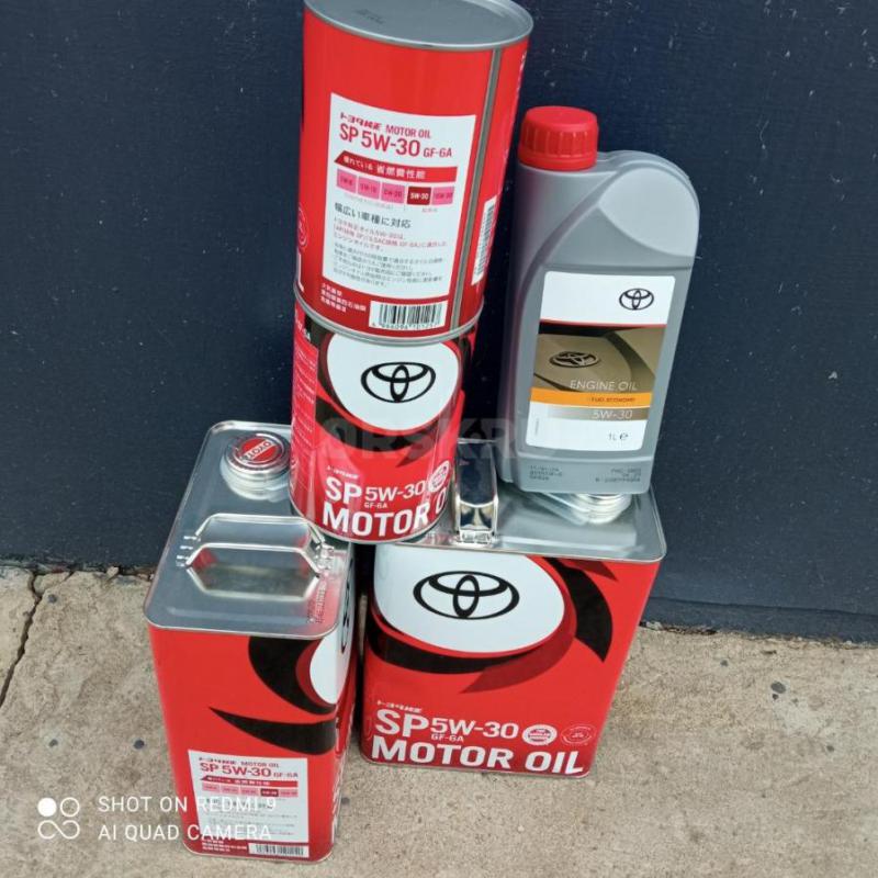Масло Тойота оригинальное 5*30 Япония в жестяной банке четыре литра, Бельгия, Дубай - Орск