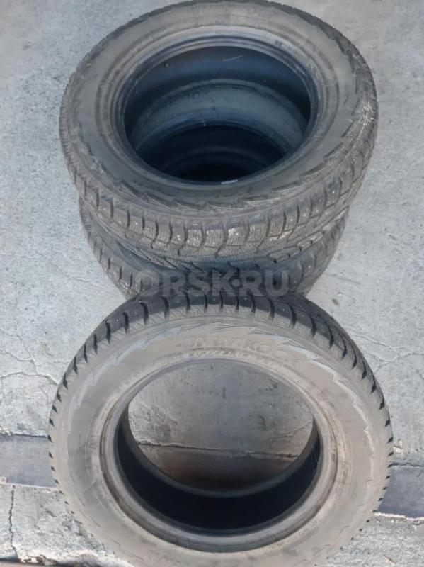 Продам зимние шины б/у за 2000 рублей за 1 шт. - Орск