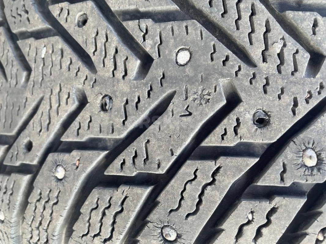 Nokian Tyres Hakkapeliitta 8  205/55 r16  4шт — 6000 руб

Nokian Tyres Nordman  7 185/65 r15 4шт — - Новотроицк