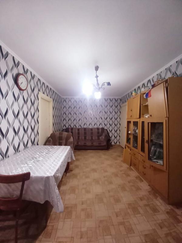 В продаже очень хорошее предложение 4- х комнатной квартиры для большой и дружной семьи. - Новотроицк