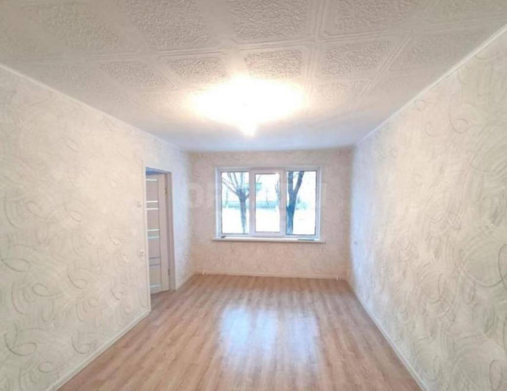 Предлагается к приобретению уютная двухкомнатная квартира общей площадью 40 квадратных метров, распо - Орск