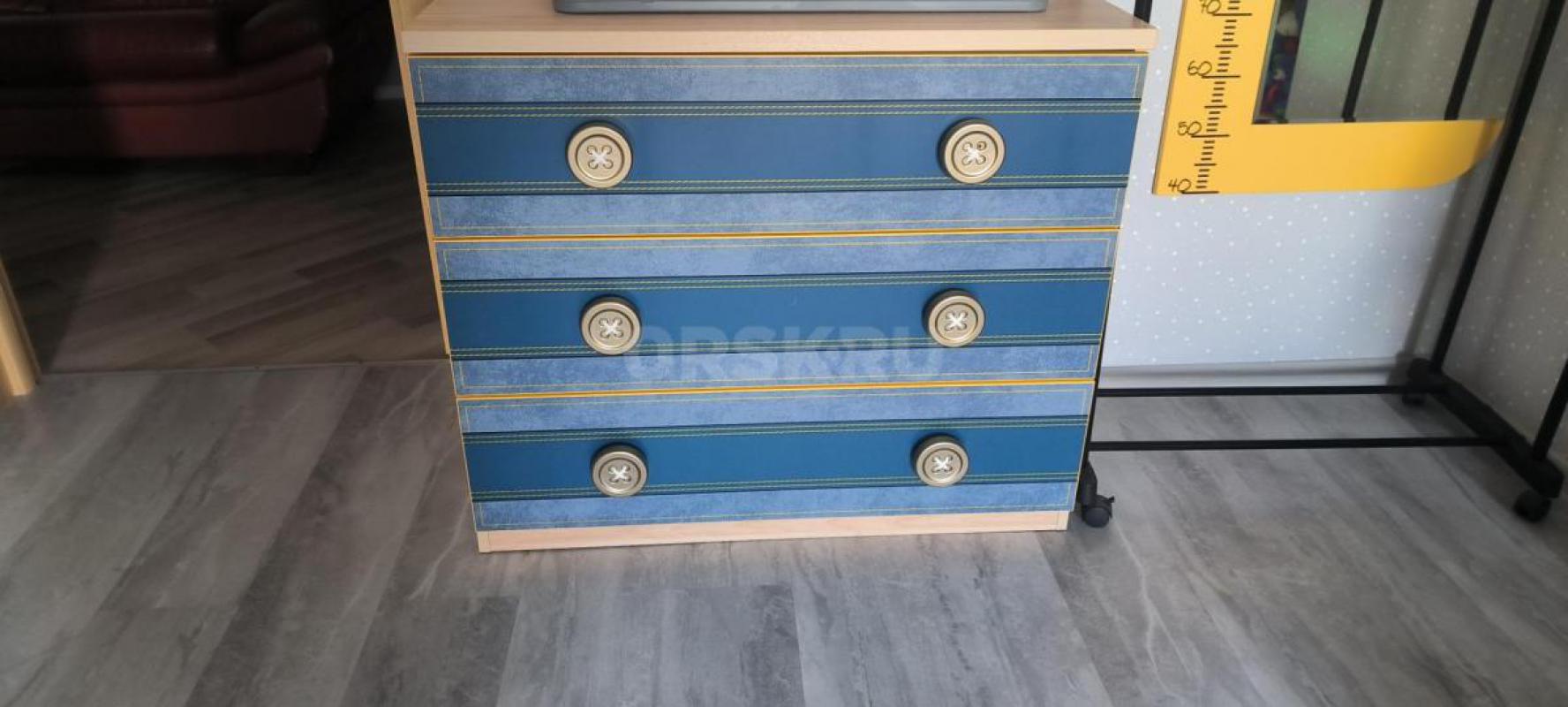 Детский гарнитур: зеркало-ростомер, комод, шифоньер, шкаф, угловой рабочий стол с тумбочкой и навесн - Орск