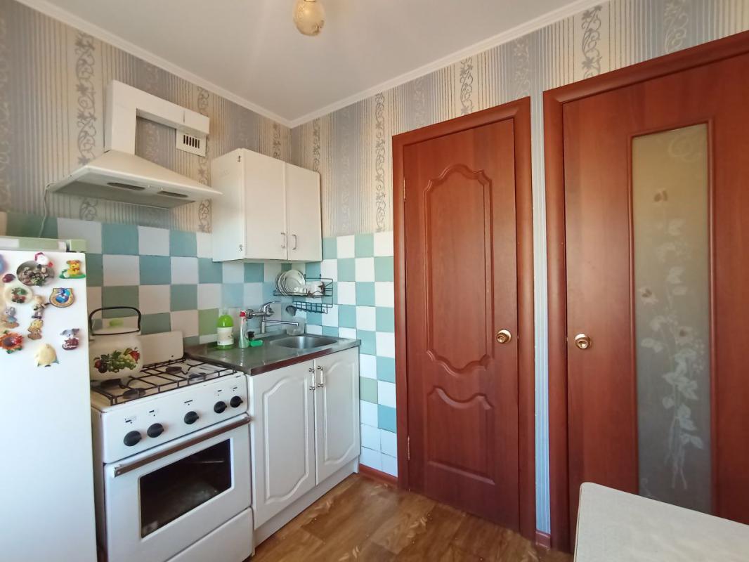 Продается 3-комнатная квартира  по адресу:  г. - Новотроицк