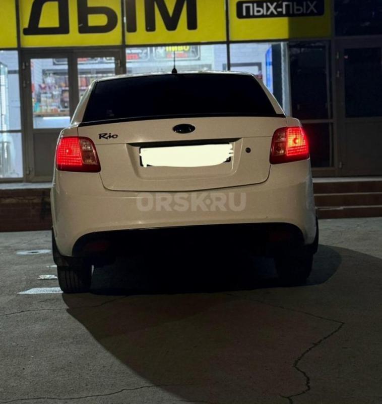 KIA RIO 2 RESTYLING
Продажа от собственника 
Чистый и ухоженный автомобиль 
Коробка механика как - Орск