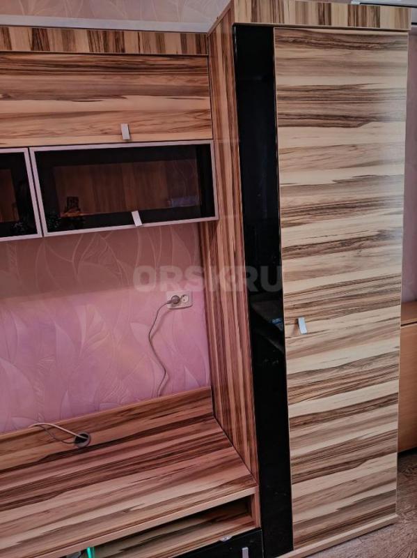 Стенка-горка в отличном состоянии, высота 190 см., длина 270 см., глубина 50 см. - Орск