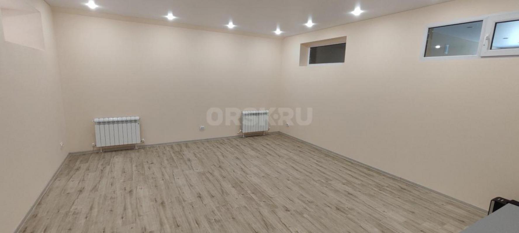 Сдам в аренду новые офисные помещения в центре города на площади Гагарина площадь кабинетов от 30 до - Орск