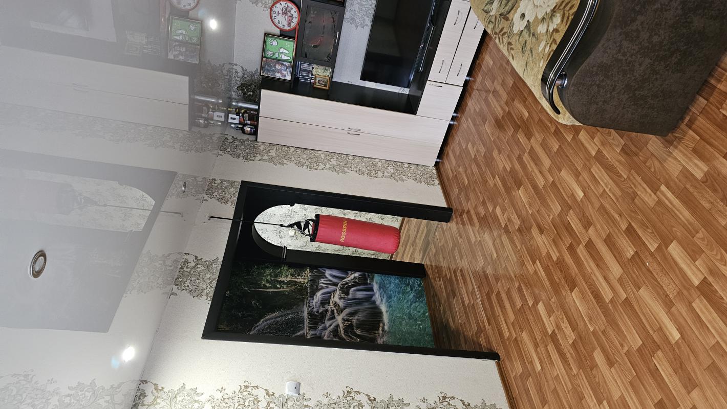 Продаётся квартира на 3-м этаже. - Новотроицк