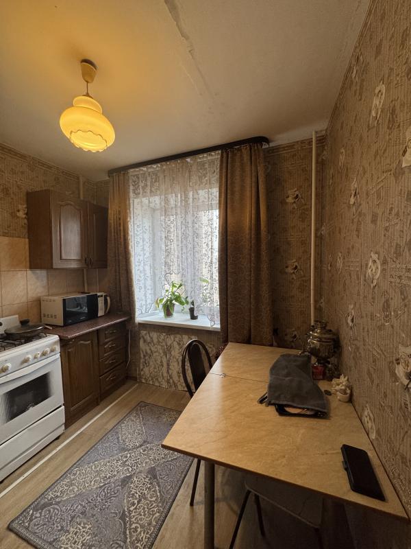 Продается однокомнатная квартира, улучшенной планировки
6/9 этаж
Район очень развитый
все в шагов - Новотроицк