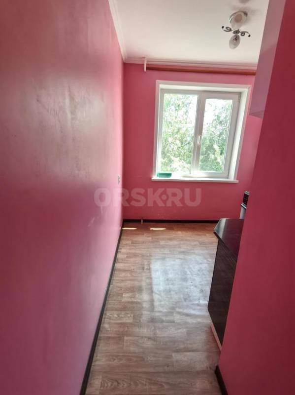 Продаётся однокомнатная квартира на 4 этаже, пятиэтажного дома, ост. - Орск