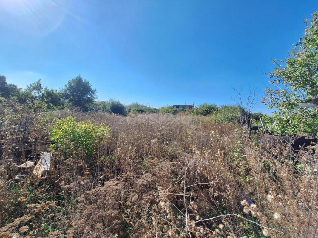 Продам садовый участок площадью 6,2 сот расположенную ГОРОНО 2

На участке можно построить дом в и - Новотроицк