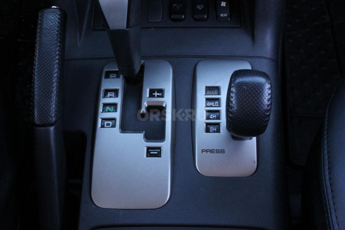 В продаже Mitsubishi Pajero &amp;#039;2004 III Рестайлинг 
√Бензин, 3.5 л, 202 л.с.
√АКПП, пол - Орск