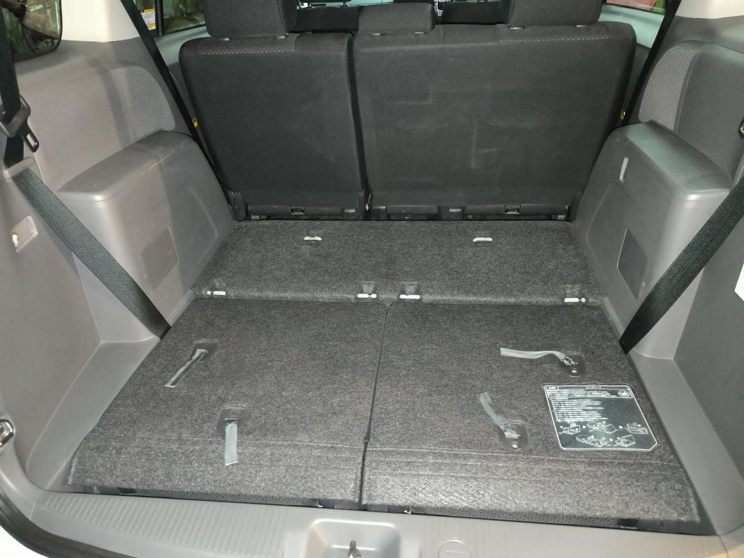 Продам Тойота исис 2010 г. - Новотроицк