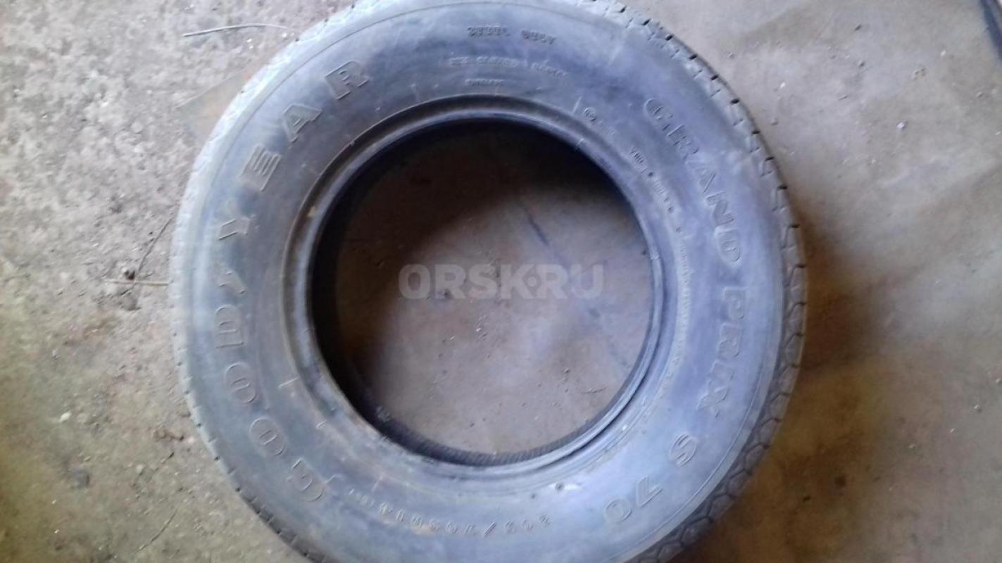 Продам шины б/у  
R13:  175/70 82Т Firestone F560,   
 R14: 175/65 82Т Nokian Hakkapelitta2 M+S, - Орск