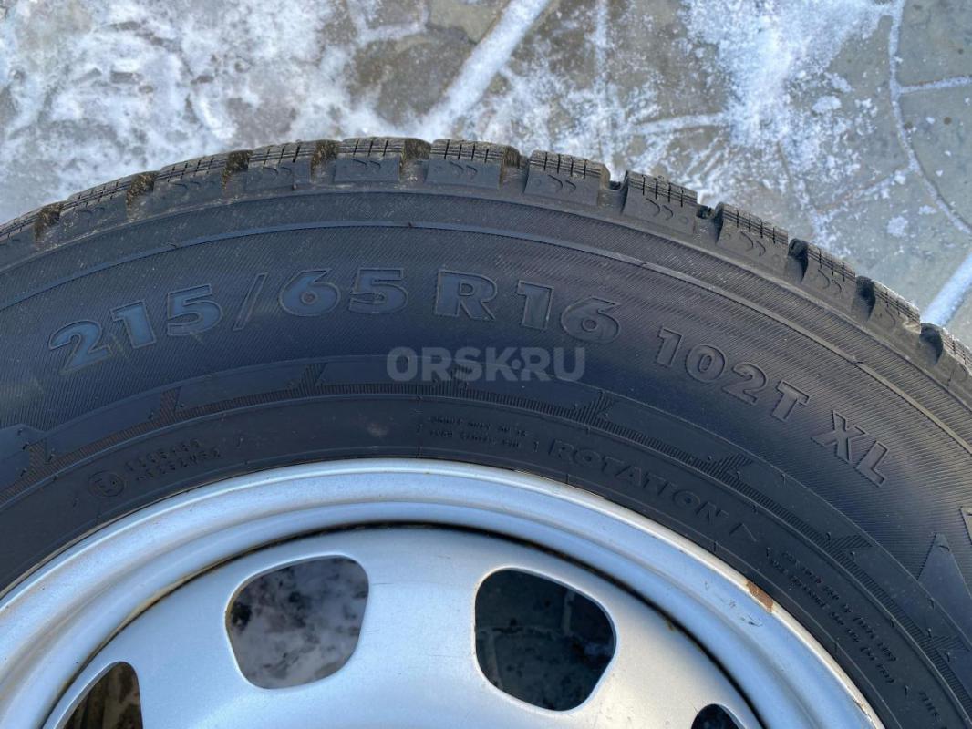 Продам комплект зимних колес Nokian Tyres Nordman 7 SUV 215/65 R16. - Орск