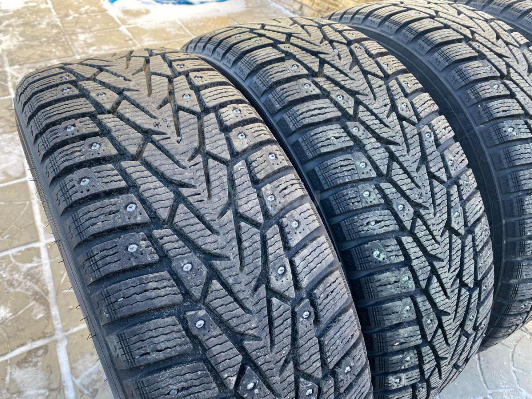 Продам комплект зимних колес Nokian Tyres Nordman 7 SUV 215/65 R16. - Орск
