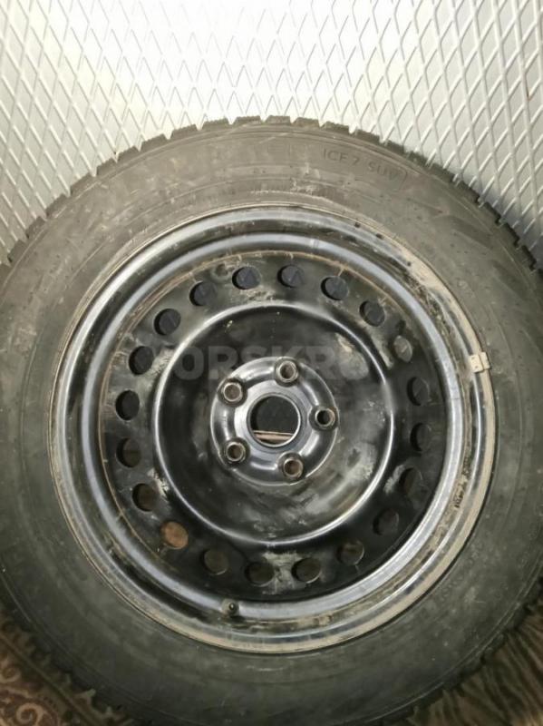 Продам комплект новой зимней резины IKON TYRES CHARACTER ICE 7 SUV 215/60R17 цена 32000т.р. - Гай