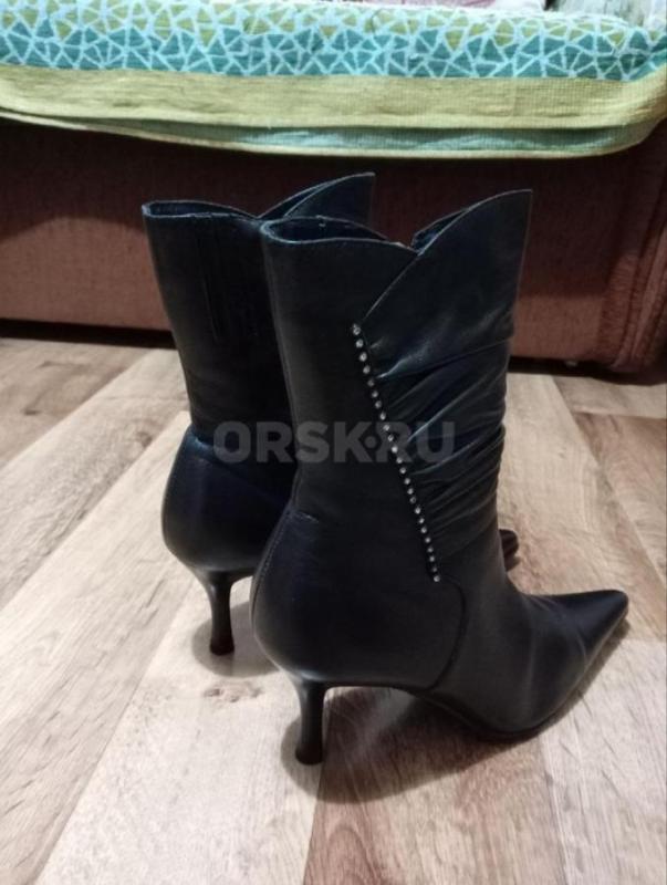 Продам женские,демисезонные сапоги в отличном состоянии,38 р. - Орск