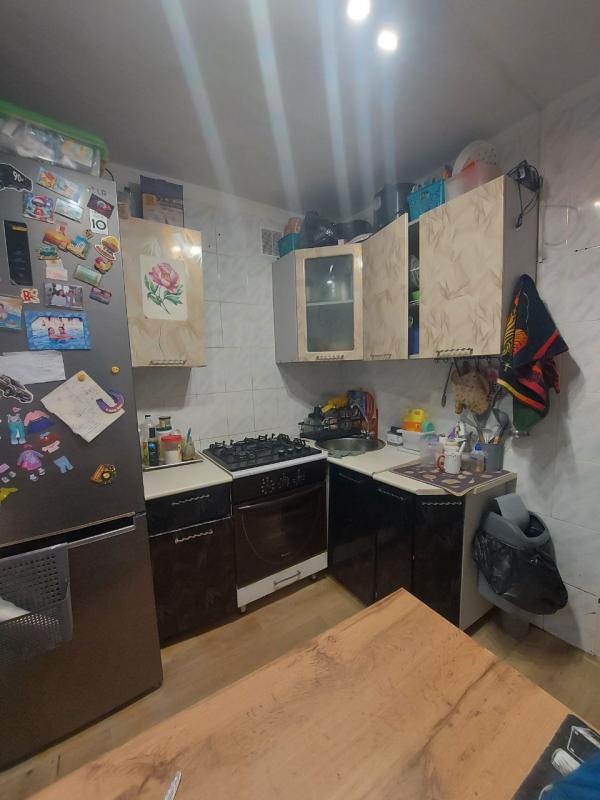 Продается 3-комнатная квартира по адресу: г. - Новотроицк