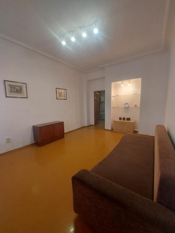 Продается 2-комнатная квартира по адресу: г. - Новотроицк