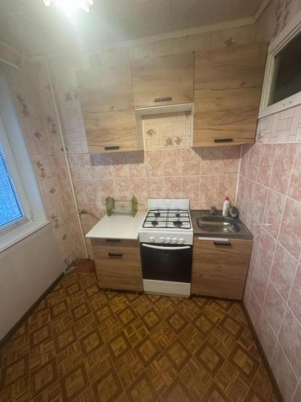 Продам тёплую 2-х комнатную квартиру-распашонку в спокойном районе, ост. - Орск