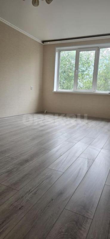 Продам 3-к квартиру 4/5 эт. - Орск